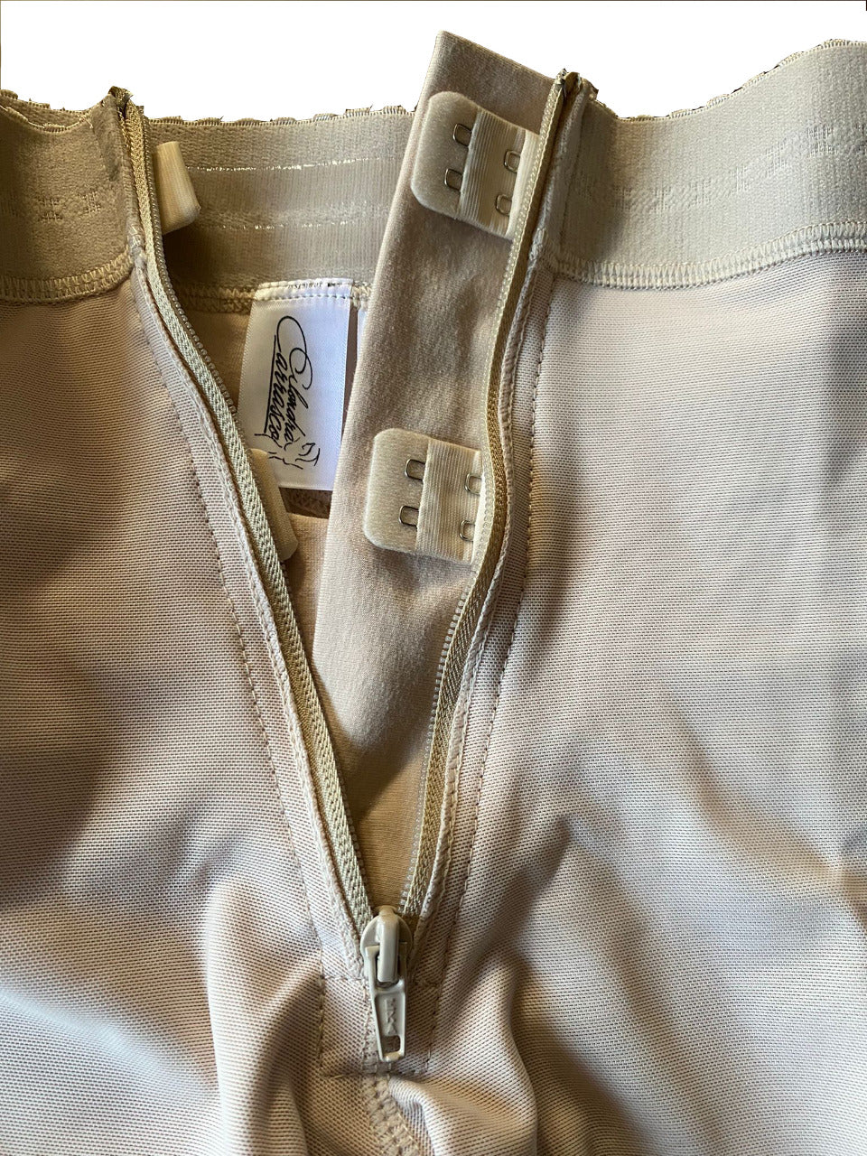 Sirena Short Zipper