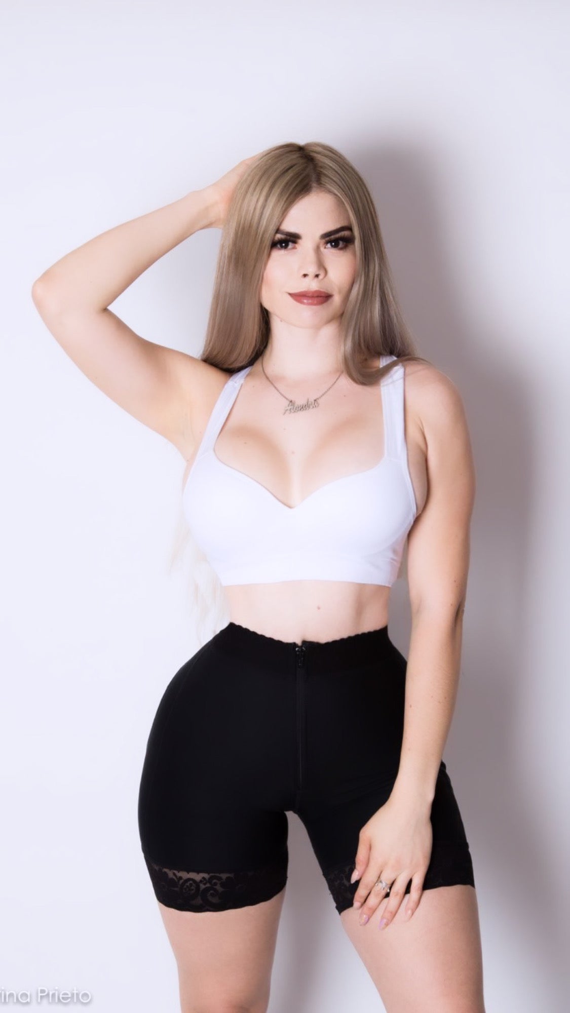 Sirena Short Zipper
