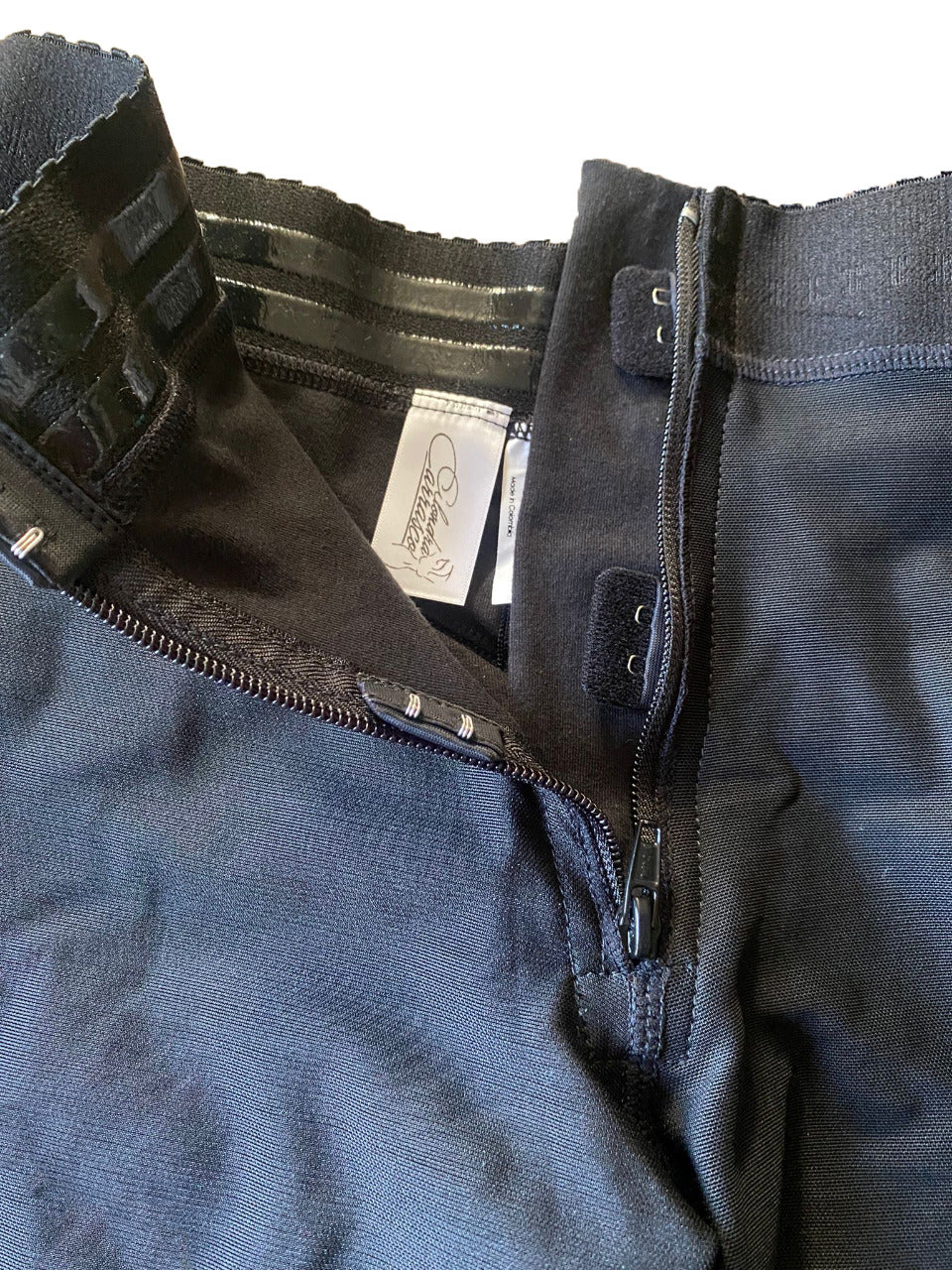 Sirena Short Zipper